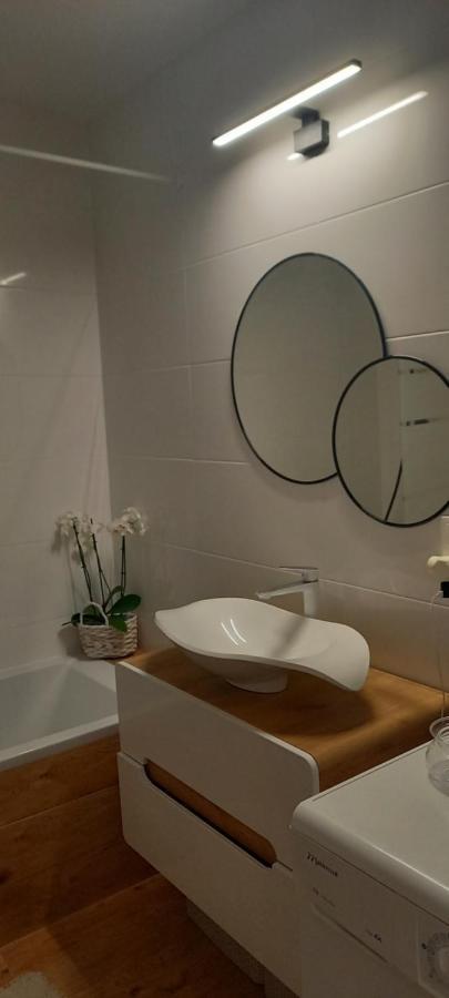 Apartament PrzyMetrze Warszawa Zewnętrze zdjęcie